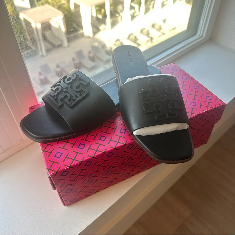 Tory Burch Black Ines Sandals - Picture 5 of 7